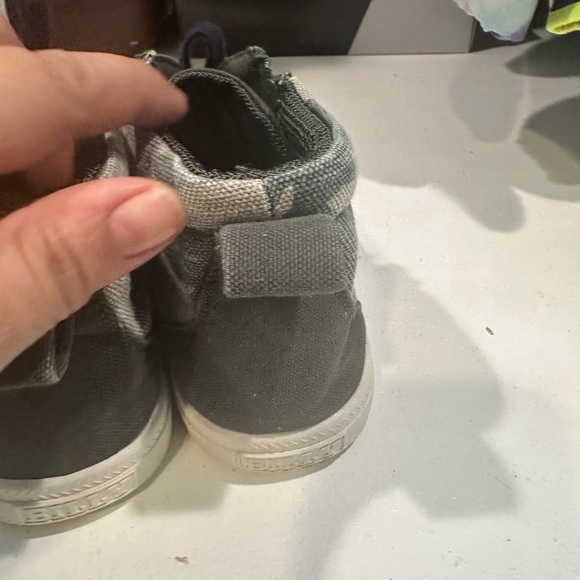 Billy zip closure high tops with decorative shoe laces in big kids size 3 - Picture 4 of 5